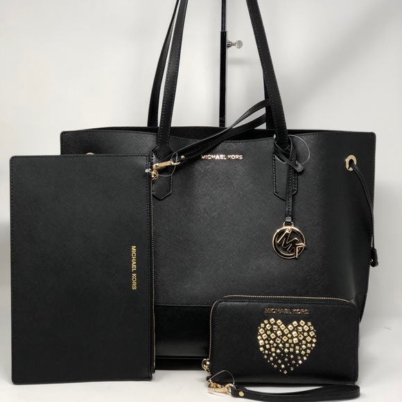 Michael Kors Handbags - Michael kors Trista Large drawstring tote+wallet